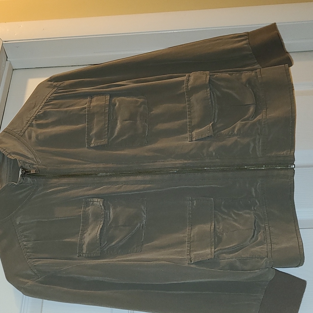 Hinge Designed In Seattle Olive Green 100 Silk Jacket Gem